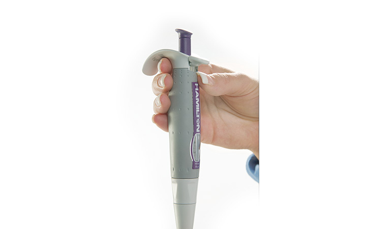 Pipette Features Cureve Hilt